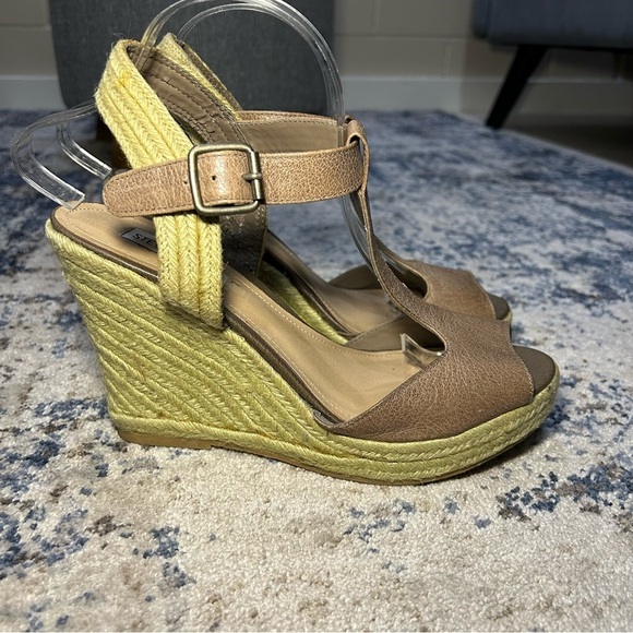 Steve Madden P-Wade Taupe Tan T-Strap Espadrille Wedge Sandals Size 10 - Picture 1 of 12